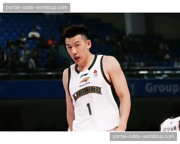 辽宁与广东季后赛历史交锋记录，辽宁稍占上风